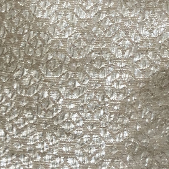 Babaton Gold Jacquard Shorts Size 6 - Picture 5 of 10